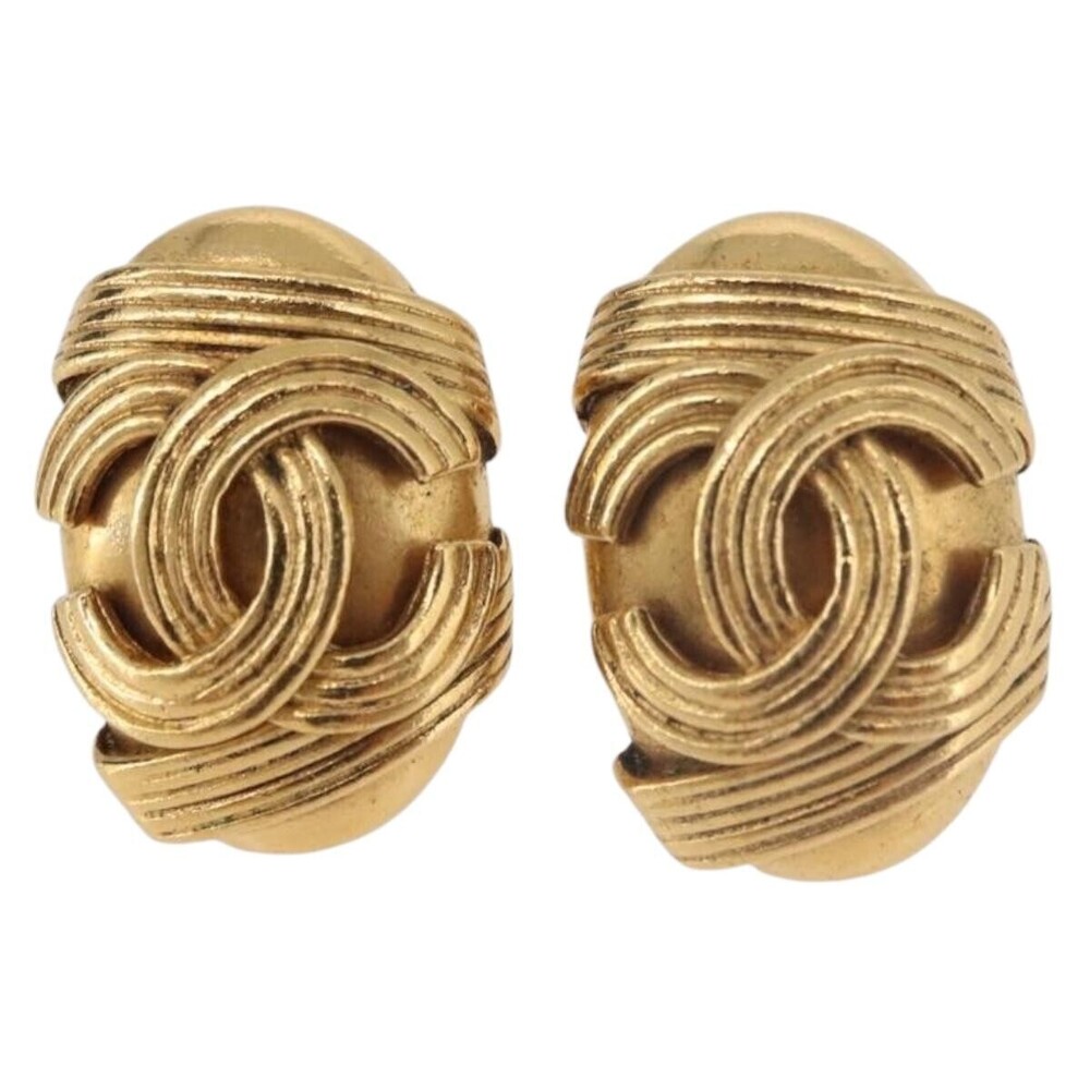 Chanel CC Clip On Metal